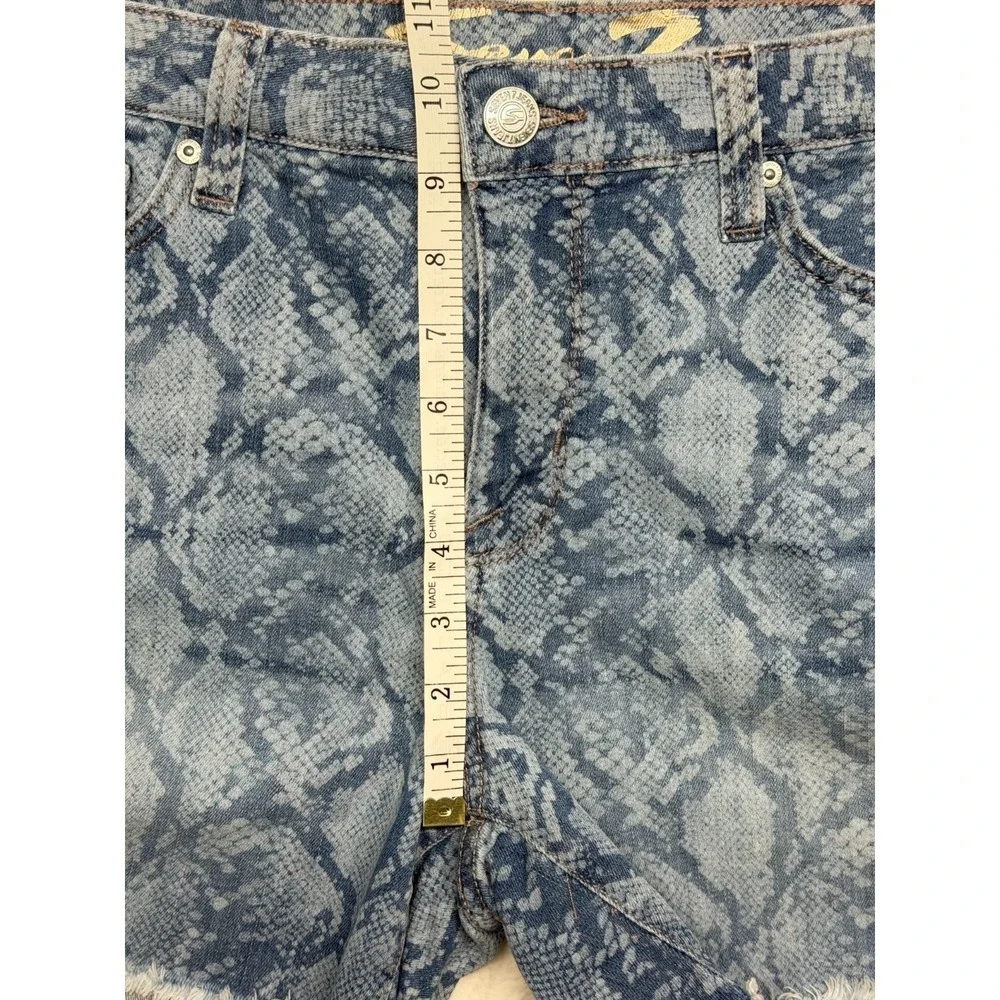 Seven 7 Weekend Women's Shorts Size 10 Light Denim Snake Skin Print Stretch